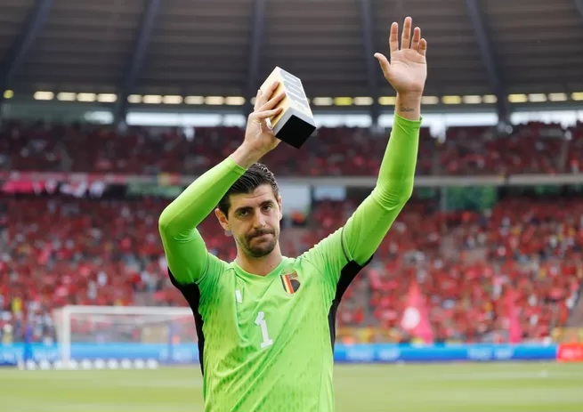 กูร์ตัวส์ ลงสนามให้ทีมชาติ เบลเยียม ครบ 100 เกม