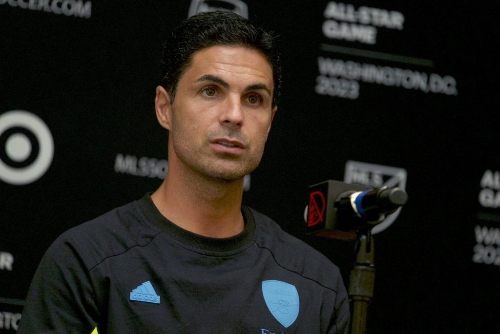 อาร์เตต้า ให้ความเห็นเรื่องการคว้าตัว ดักลาส ลุยซ์ ของ วิลล่า